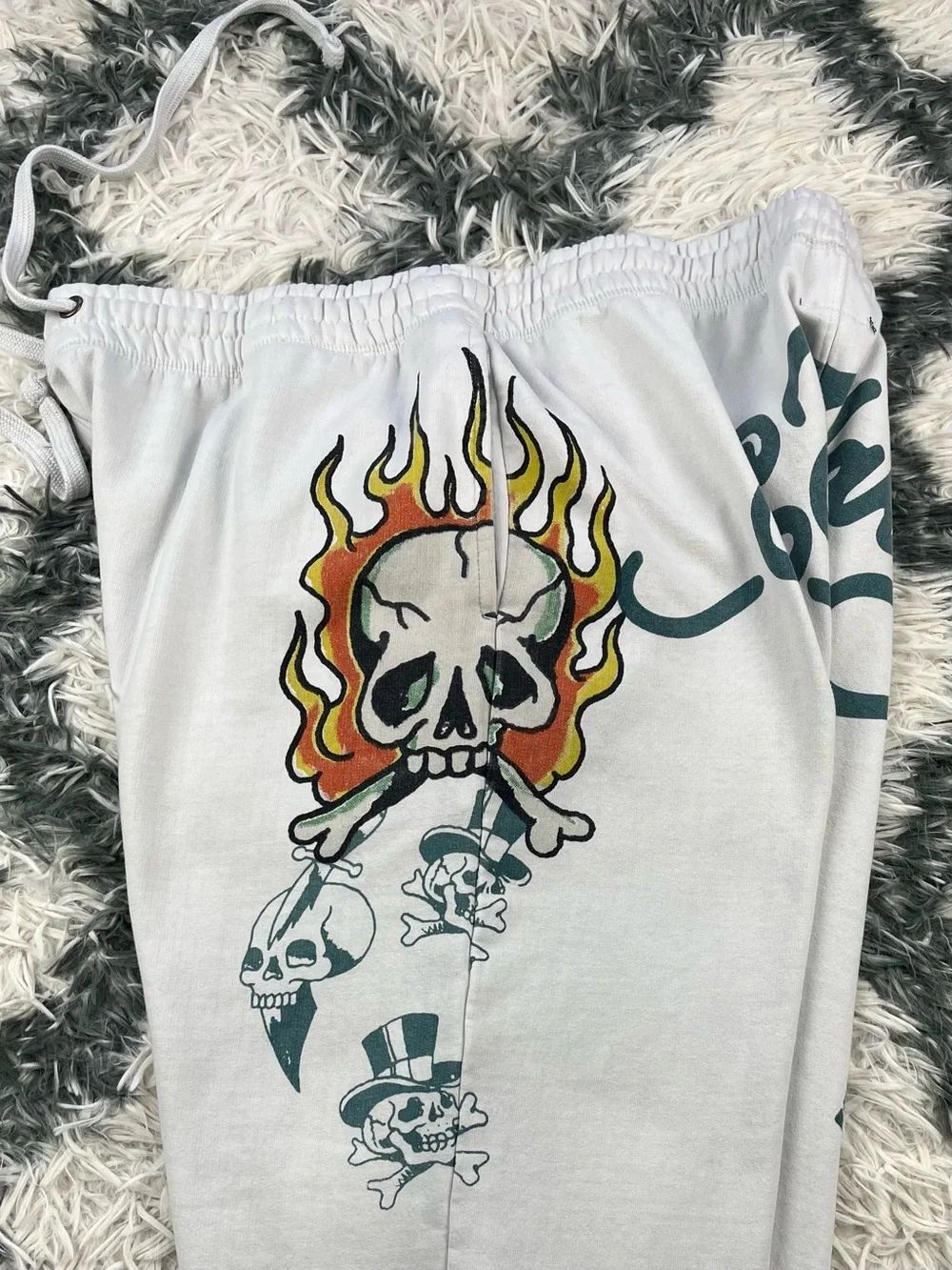 Ed Hardy Men's Ivory Flame Skull Fleece Sweatpants Size Large